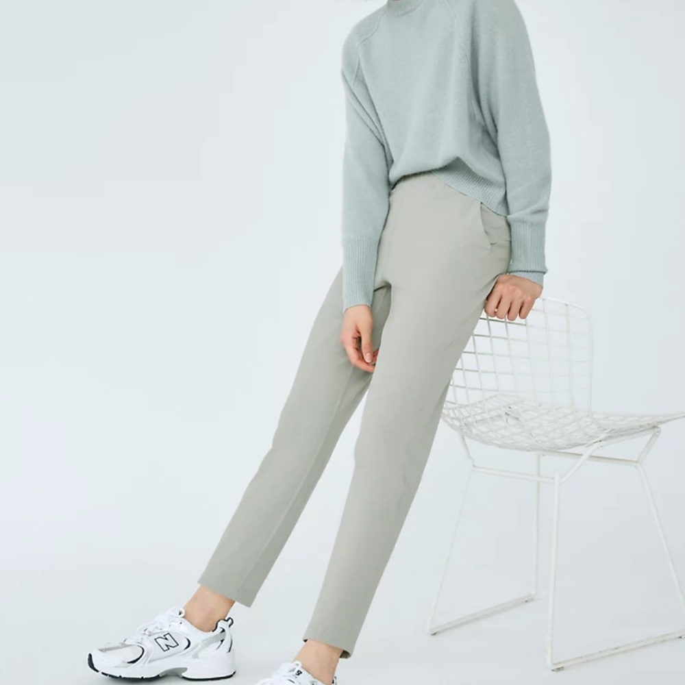 aritzia babaton weekender pants in dusky green size L